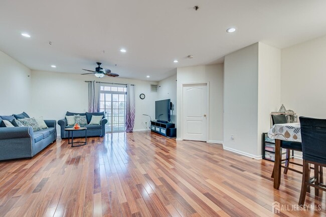 Photo - 2822 Edward Stec Blvd