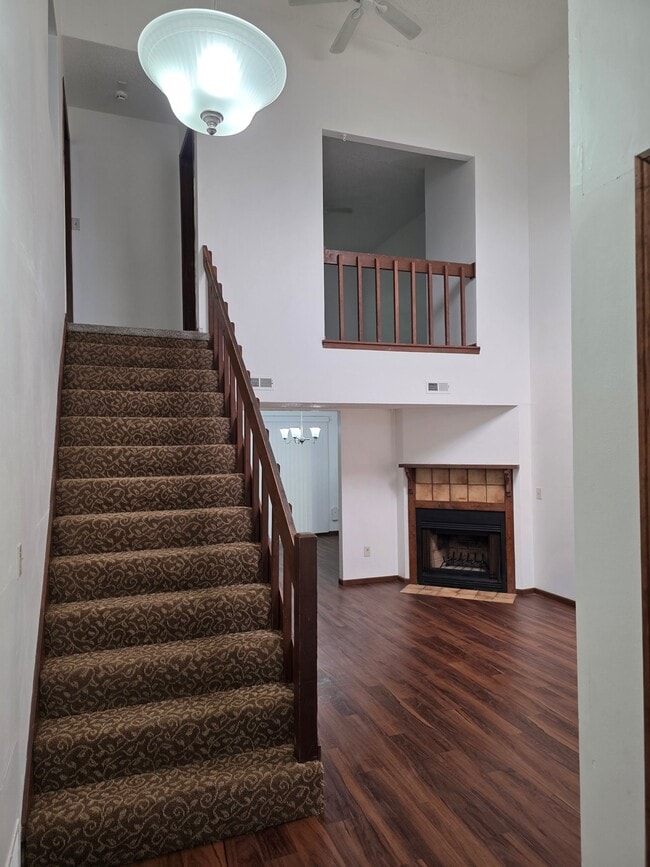 Photo - 9936 Locust St