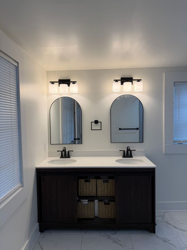 Photo - 1108 N Main St Unit 1108 North Main Apt. A