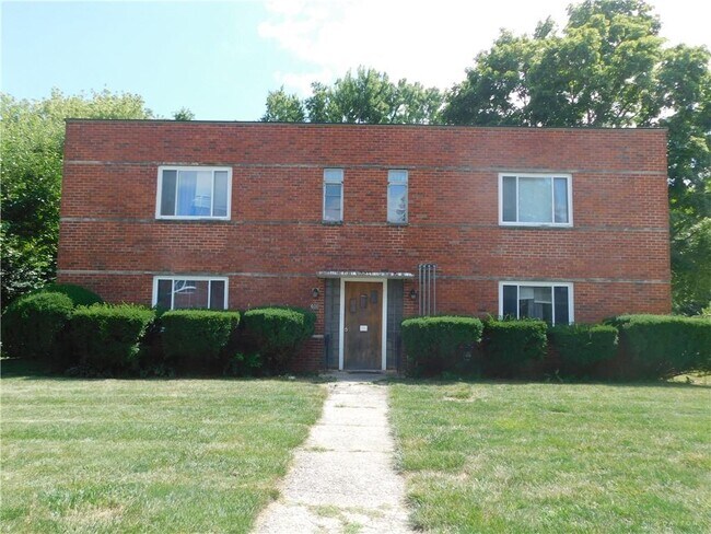 Building Photo - 600 Hadley Ave Unit 3