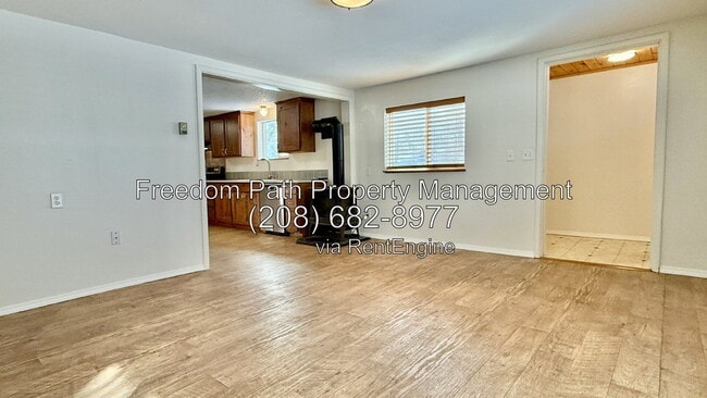 Photo - 120 N Main St
