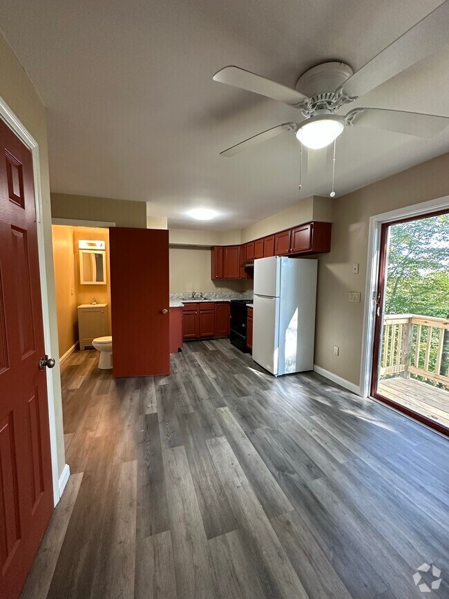 Rentals with a Garage near Norfolk CT 2 Rentals