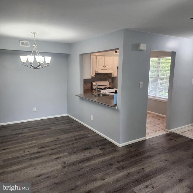 Photo - 703A Sedgefield Dr Apartment
