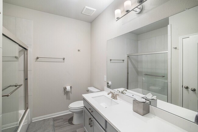 Photo - 206 Liatris Ct