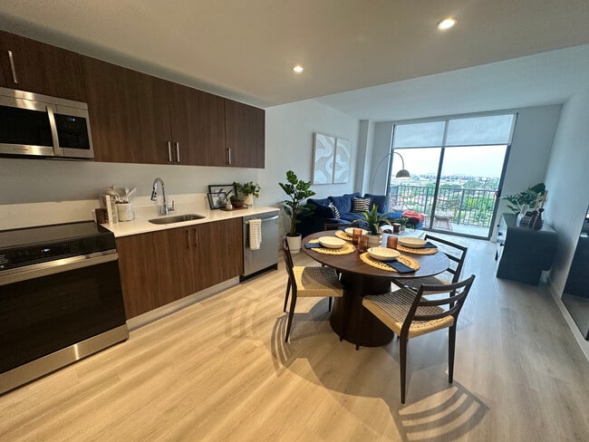 Photo - 801 NW 39th Ct Unit B1