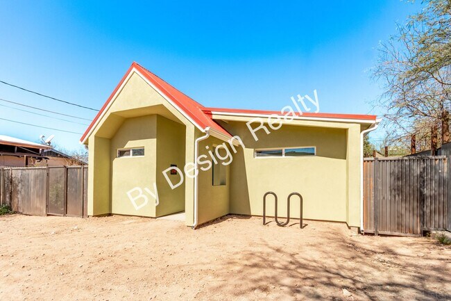 Photo - 615 E Helen St Unit #3