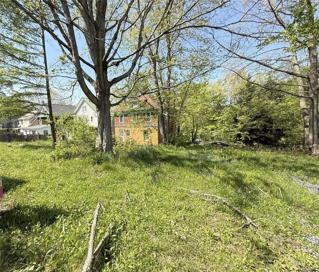 Photo - 626 Walnut St