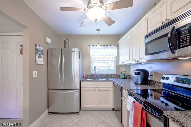 201 Quail Forest Blvd Unit 103