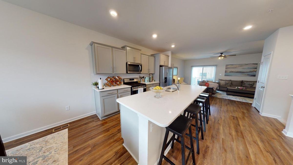 Photo - 1809 Kellington Ct