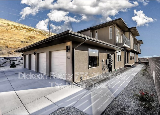 Photo - 710 Bluffs Ct Casa