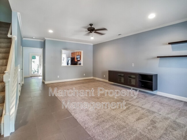 Photo - 209 Ashby Dr
