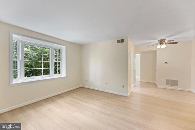 Photo - 820 S Arlington Mill Dr