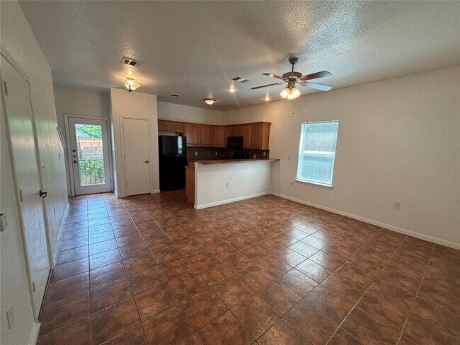 Photo - 1703 Deloney St