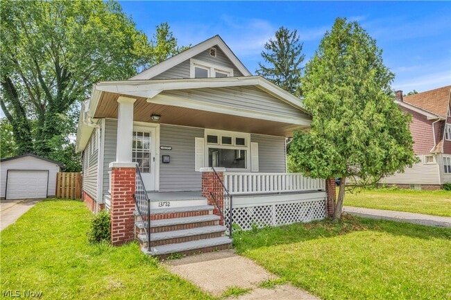 Photo - 13722 Saybrook Ave