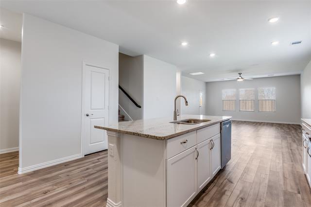 Photo - 309 Mohan Dr