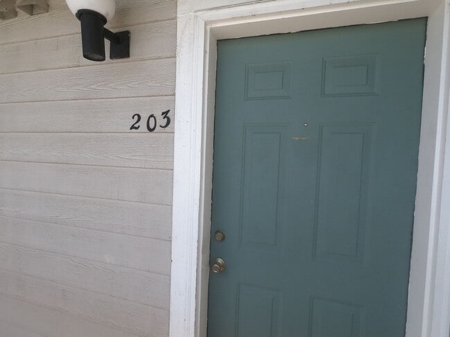 Photo - 2850 Aurora Ave Unit 203