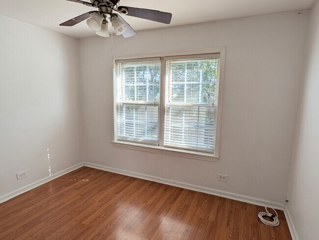 733 Dobson St Unit 3S