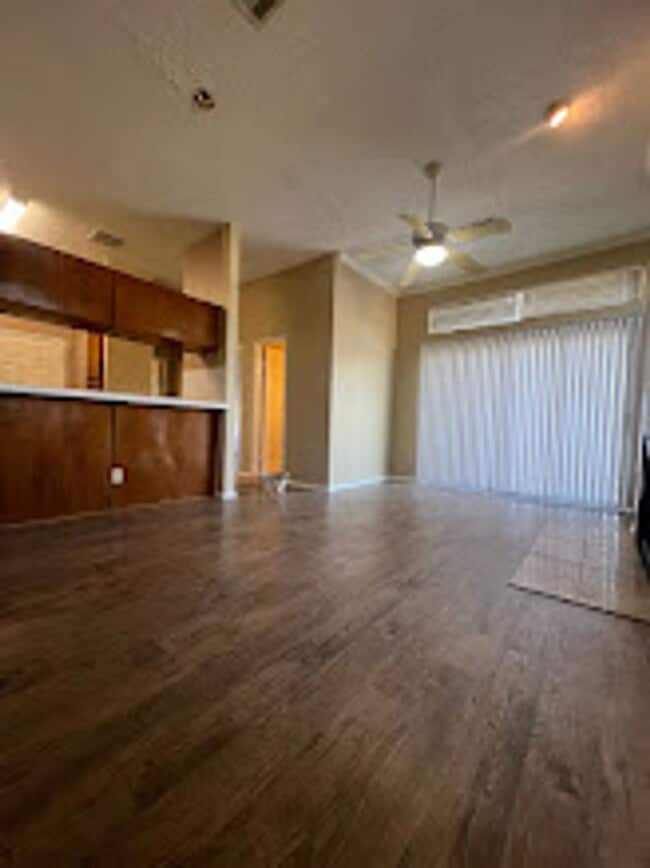 Photo - K624 - Wedgewood # 301 Unit 301