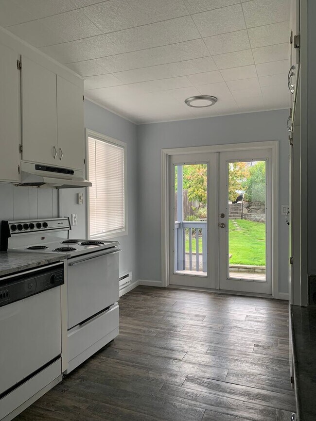 Photo - R72 Unit R72 1/2 -lower