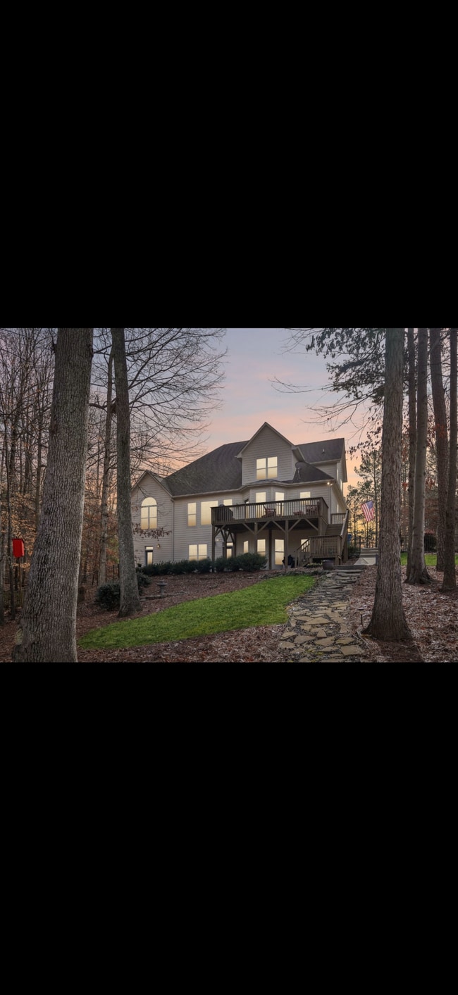 Photo - 329 Stumpy Creek Rd