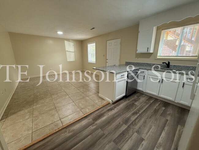Photo - 1506 Oakshire-Water Included Unit 1506 Oakshire A
