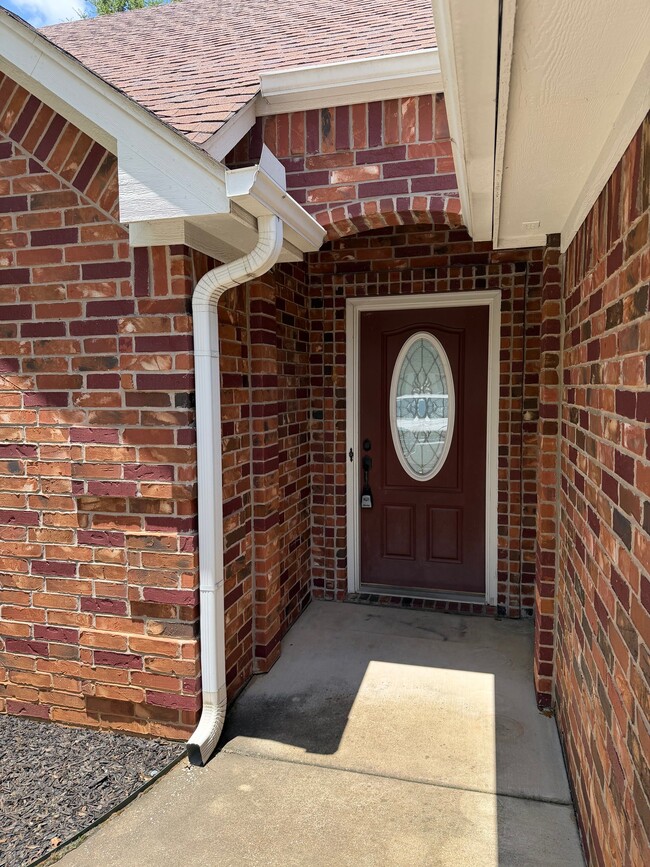 Photo - 113 Falcon Way