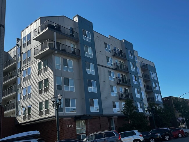 Fully Furnished Downtown Everett Condo wit... - Fully Furnished Downtown Everett Condo wit...
