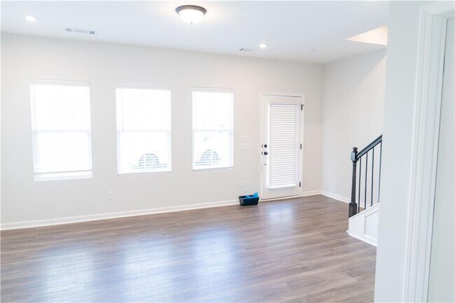 2675 Whistler Wy NE