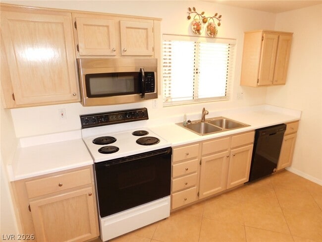 Photo - 2517 Banora Point Dr