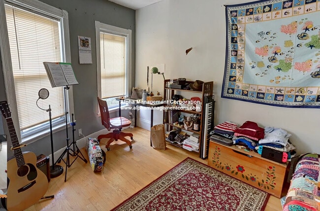 Photo - 131 Brook St Unit 3