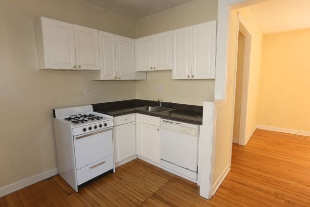 Photo - 3729.5 N Pine Grove Ave Unit W2