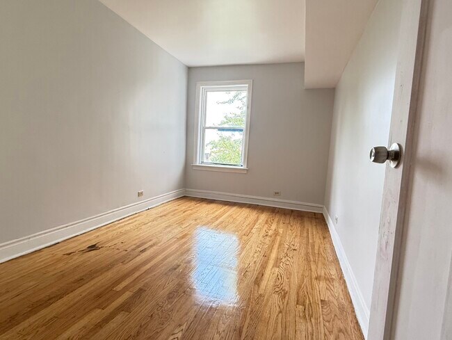 Photo - 4117 W Wilcox St Unit 3