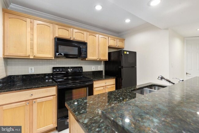 Photo - 3922 Penderview Dr Unit 338