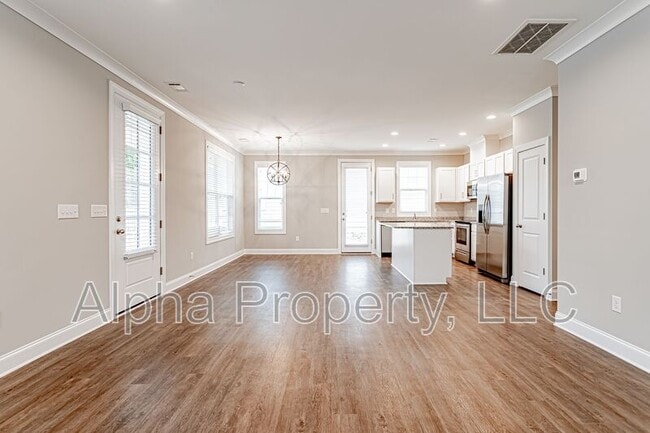 Photo - 107 Hemlock Dr