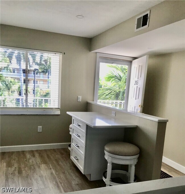 Photo - 3032 Sandpiper Bay Cir Unit G203