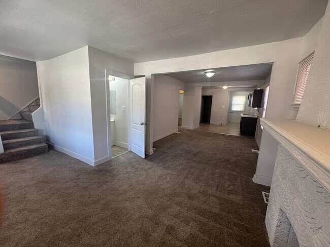 Photo - 15018 Pinehurst St