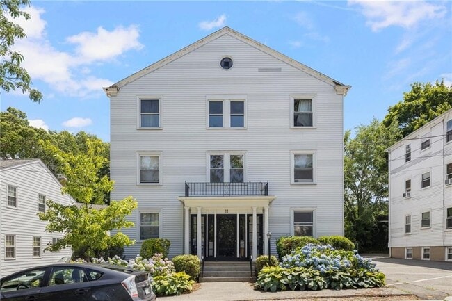 Building Photo - 11 North Ave Unit 7