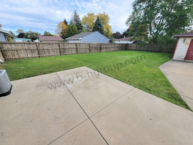 Photo - Great Location!