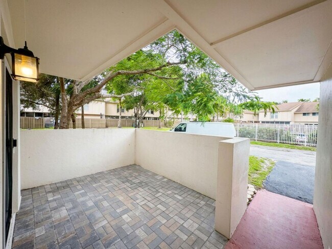 Photo - 855 NW 80th Way