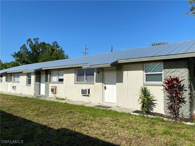 Building Photo - 3215 Jeffcott St Rental