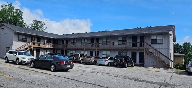 Building Photo - 635 Whitham Ave Unit 9