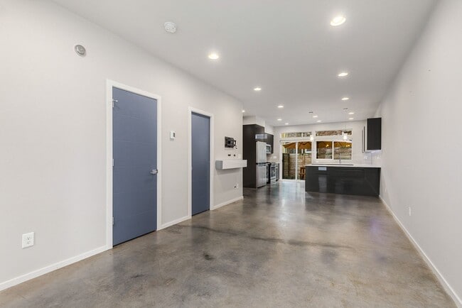 Photo - Newer 3 Bed 2.5 Bath Townhouse Close to Downtown