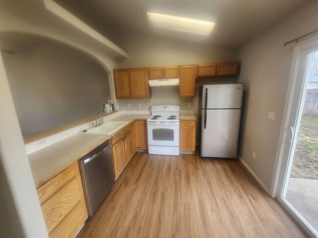 Photo - Nice 3 bedroom home