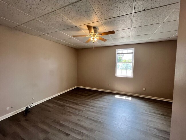 Photo - 321 W Main St Unit A