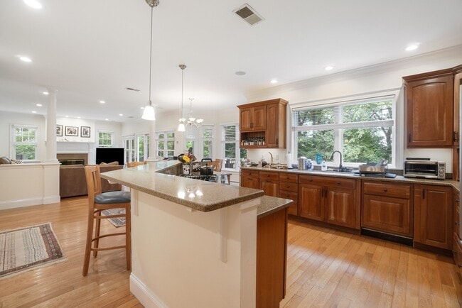 Photo - 128 Herrick Rd