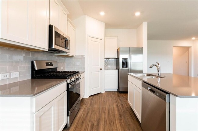Photo - 288 George Neggan Ln