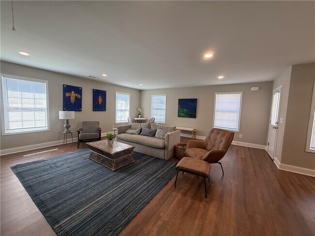 Photo - 5956 Moon Dr