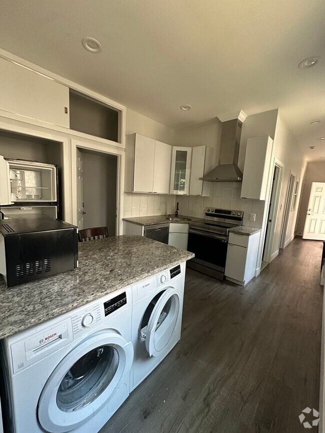 Building Photo - 3809 Baring St Rental