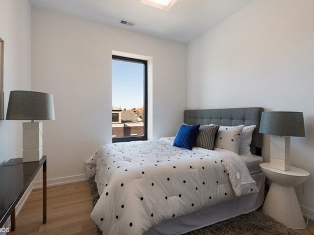Photo - 1244 W Huron St Unidad 1