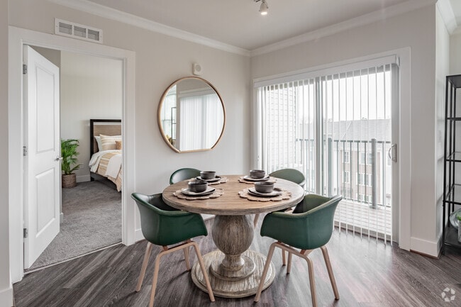2HAB, 2BA -1.276sqft Modelo